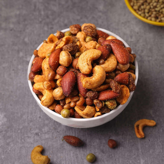 Aromatic dry fruit mix for snacking, rich in nutrients Dry Fruit Mixture - Best Indian Snacks